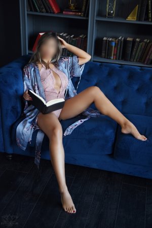 Evelia tantra massage in Mayfield Heights OH